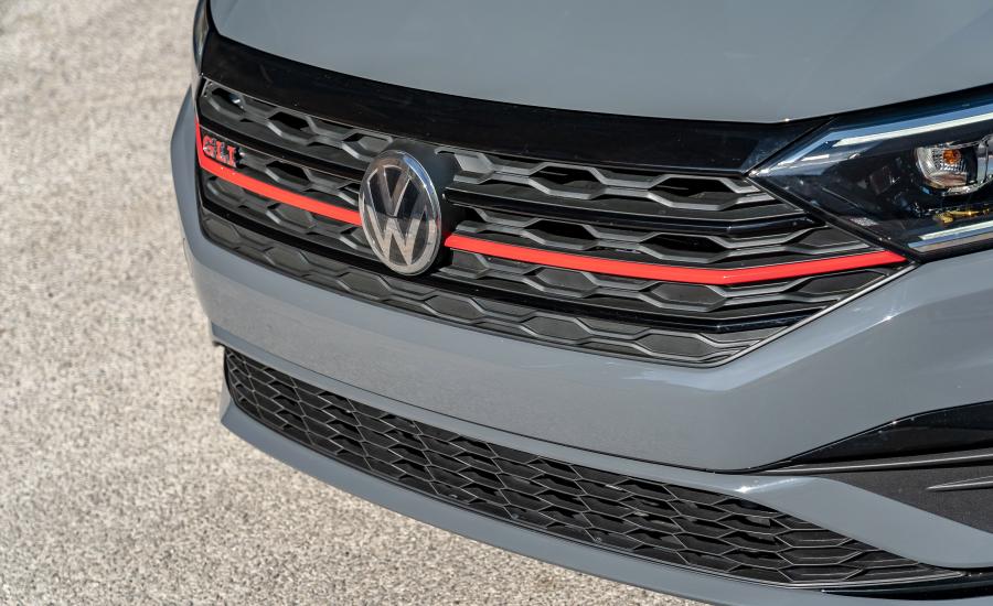  Volkswagen Jetta GLI 35th Anniversary 2019 года  (NA) (фото 34 из 44)